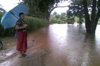 น้ำเริ่มท่วมตามแนวชายแดนไทย–พม่า 