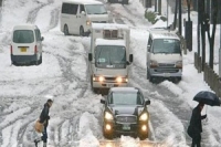 พายุหิมะยังเล่นงานญี่ปุ่นหนักเสียชีวิตเพิ่มเป็น 19 ศพ