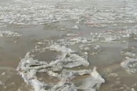 อากาศที่หนาวทำให้น้ำตกในจีนกลายเป็นน้ำแข็งกว่า 400 เมตร